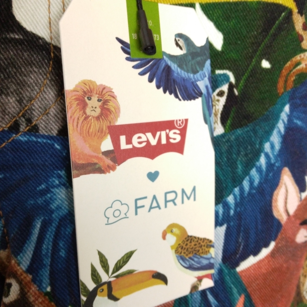 NWT Levi's x Farm Rio Ribcage Straigh Crop Jean - Picture 7 of 13